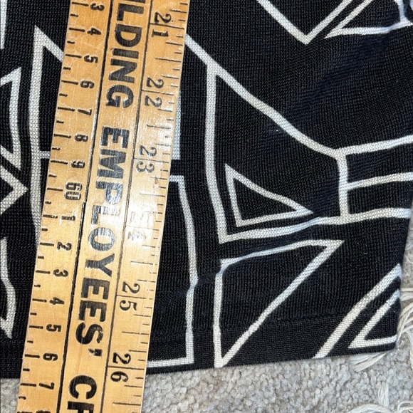 Ralph Lauren Black and White Geometric Long Sleeve Top Size - Picture 7 of 8
